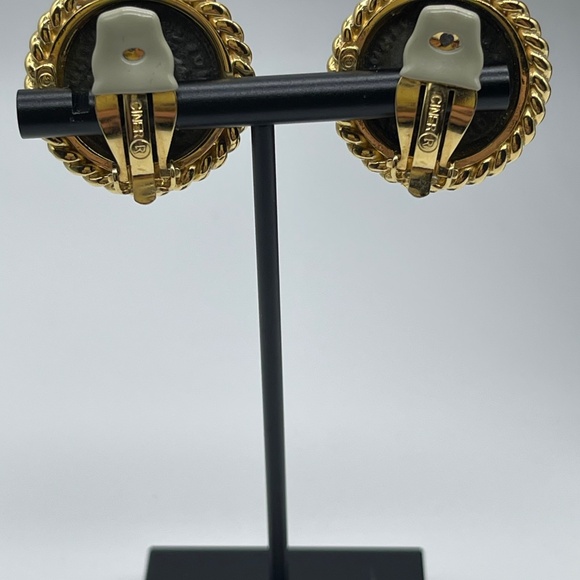 Vintage Ciner Roman Coin Necklace and Earring Set - Signed - Picture 3 of 4